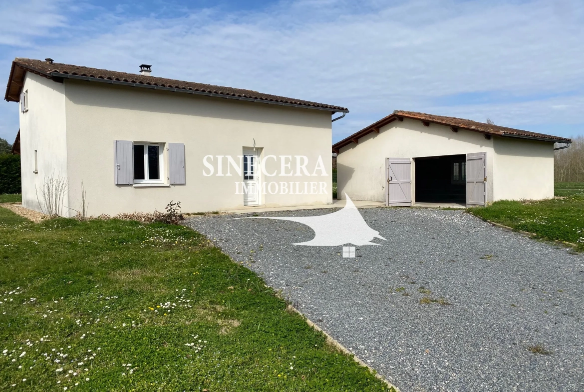 Maison contemporaine de 2012 avec 4 chambres et grand terrain à Aubeterre-sur-Dronne 