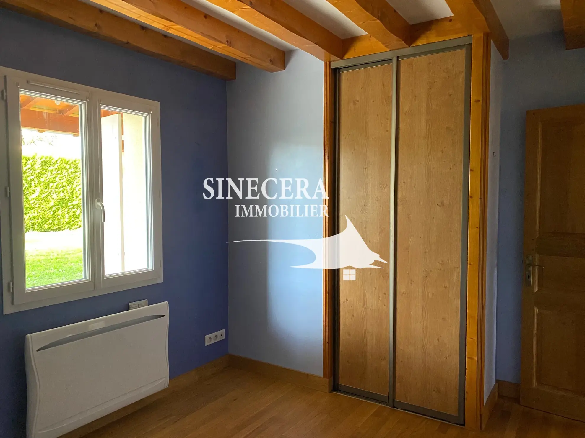 Maison contemporaine de 2012 avec 4 chambres et grand terrain à Aubeterre-sur-Dronne 