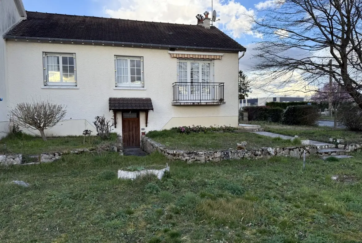 Jolie maison de 71 m² avec sous-sol à Descartes, secteur Balesmes 