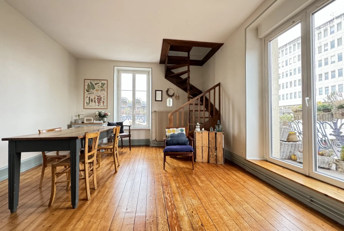Appartement duplex de 115m² en vente au centre-ville de Belfort 