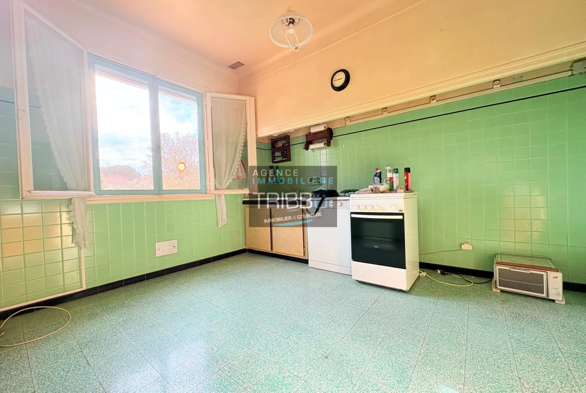 Maison de plain-pied à Thuir avec 4 chambres, garage et grand jardin 
