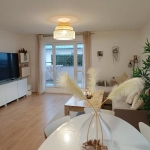 Appartement dernier étage avec grande terrasse à Trappes – Vue dégagée et parking inclus