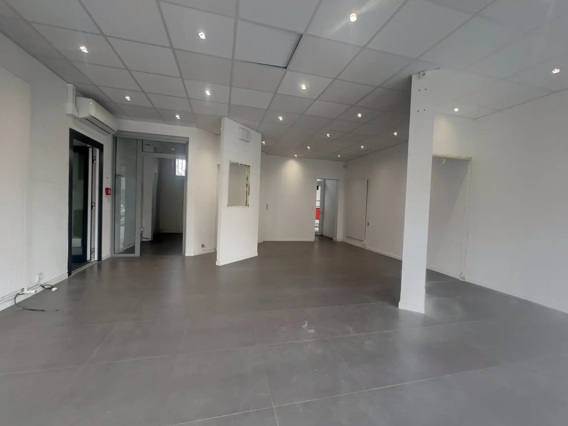 Local commercial avec appartement à Fameck - 73 m² avec jardin et vitrine 