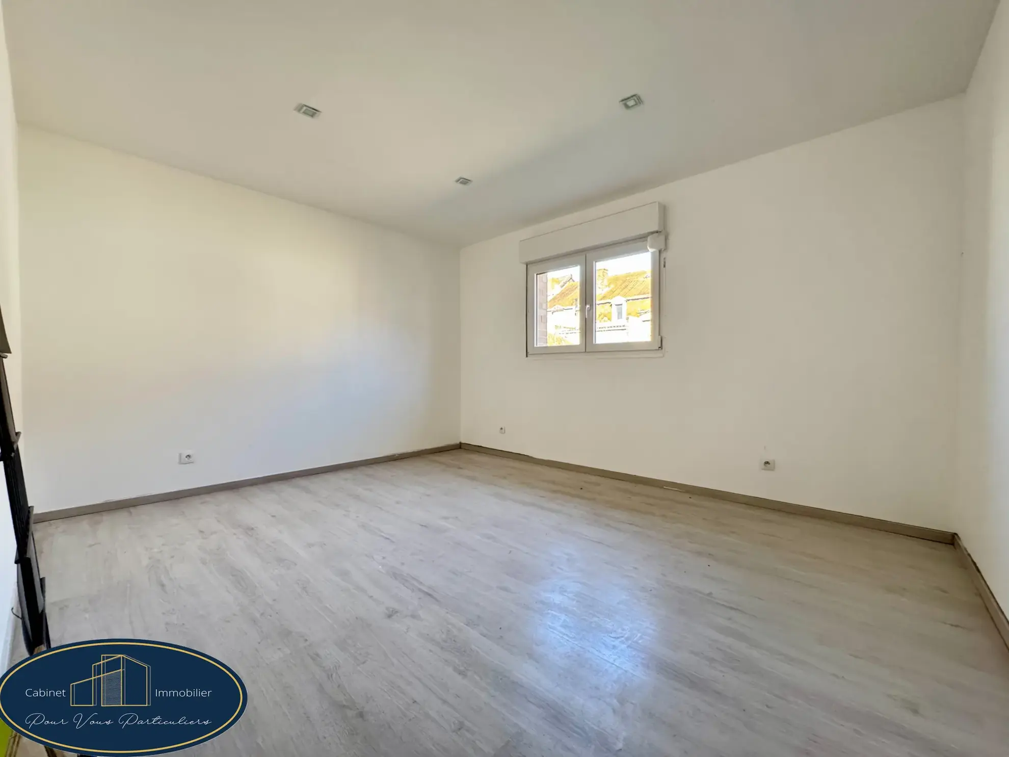 Pavillon individuel récent à Escautpont avec jardin et 2 chambres 