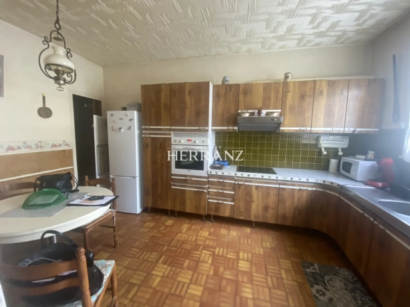 Appartement 2 pièces à vendre à L'Isle-Adam - 33 m² avec chambre et cuisine équipée