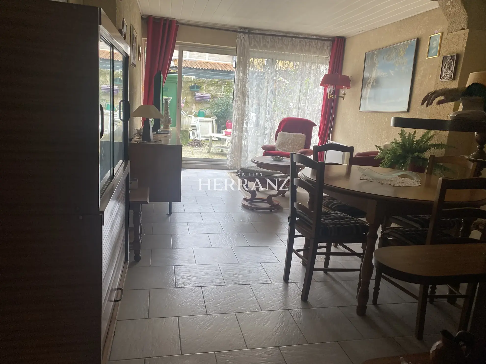Appartement 2 pièces à vendre à L'Isle-Adam - 33 m² avec chambre et cuisine équipée 