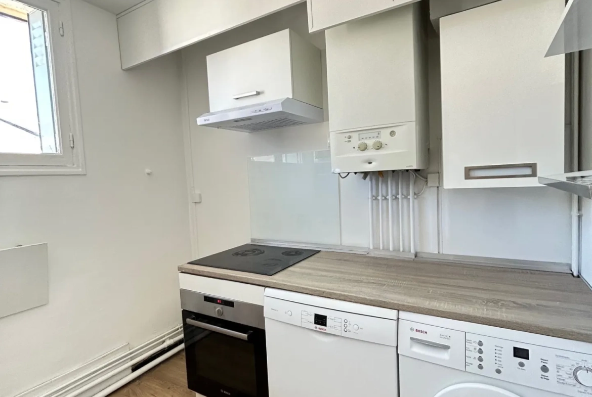 Appartement T4 à vendre à Toulouse Côte Pavée, dernier étage avec balcon et cave 