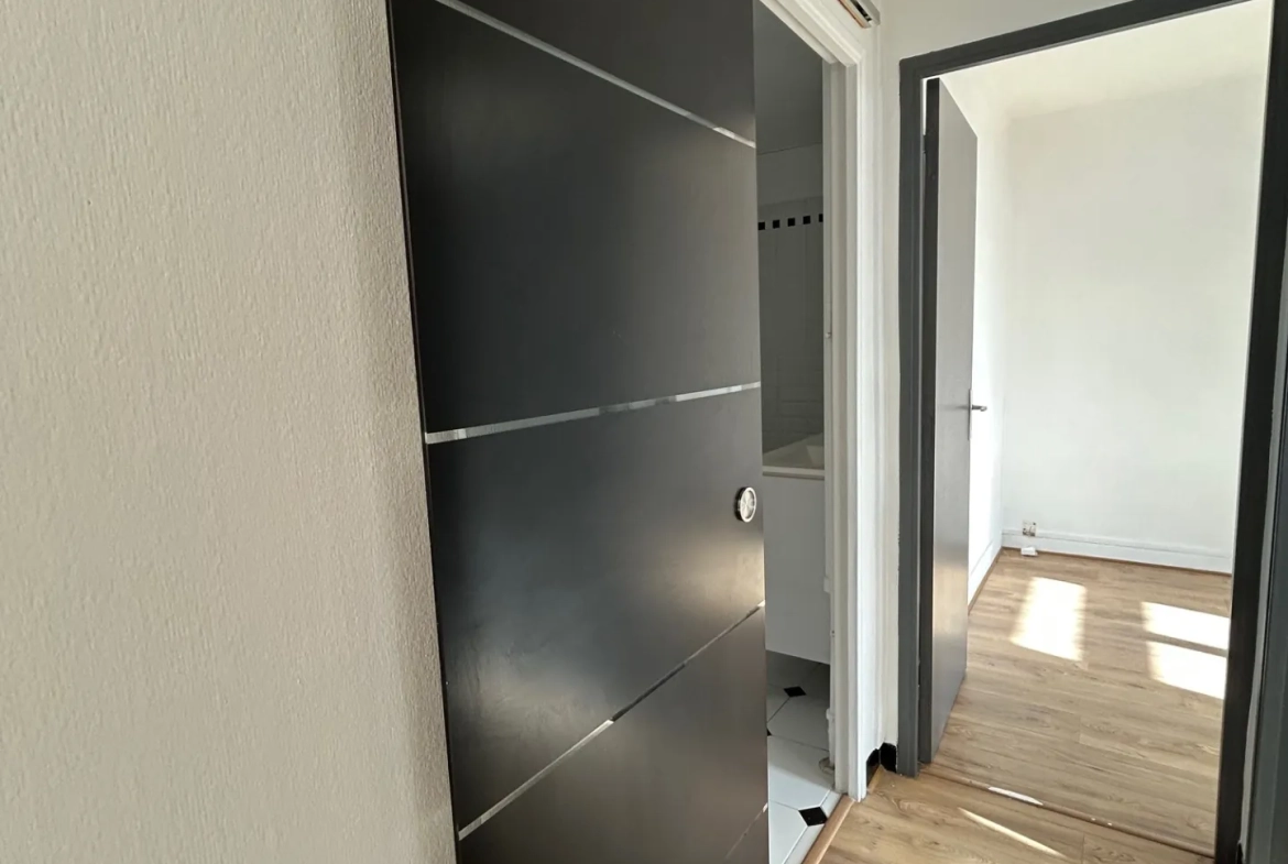 Appartement T4 à vendre à Toulouse Côte Pavée, dernier étage avec balcon et cave 