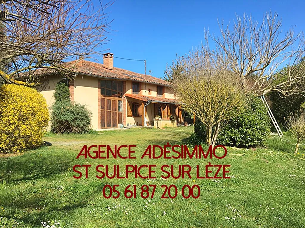 Belle ferme ancienne avec vue Pyrénées, terrain de 6660 m², garage et dépendances près de Toulouse 