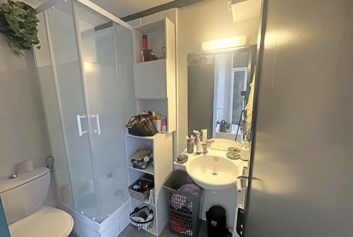 Studio avec terrasse à Montpellier, proche centre et-transports - Investissement idéal 