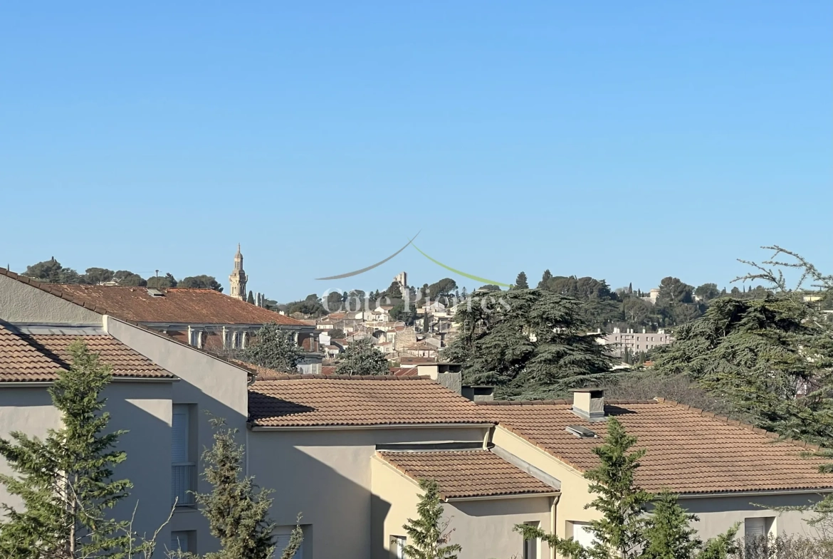 Appartement T2 à Nîmes avec vue dégagée et parking privé 