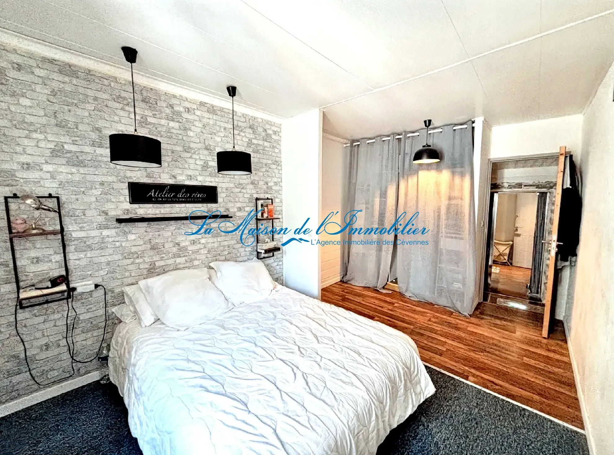 Maison de village à Corconne avec studio, atelier et terrasses – 165 m² à vendre 