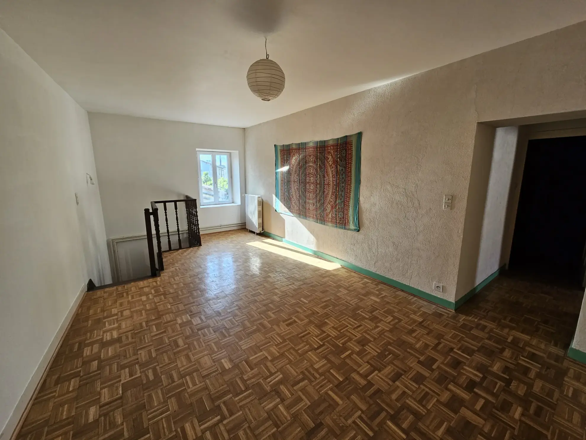 Maison en pierre à rafraîchir avec garage et jardin à Arcais dans les Deux-Sèvres 