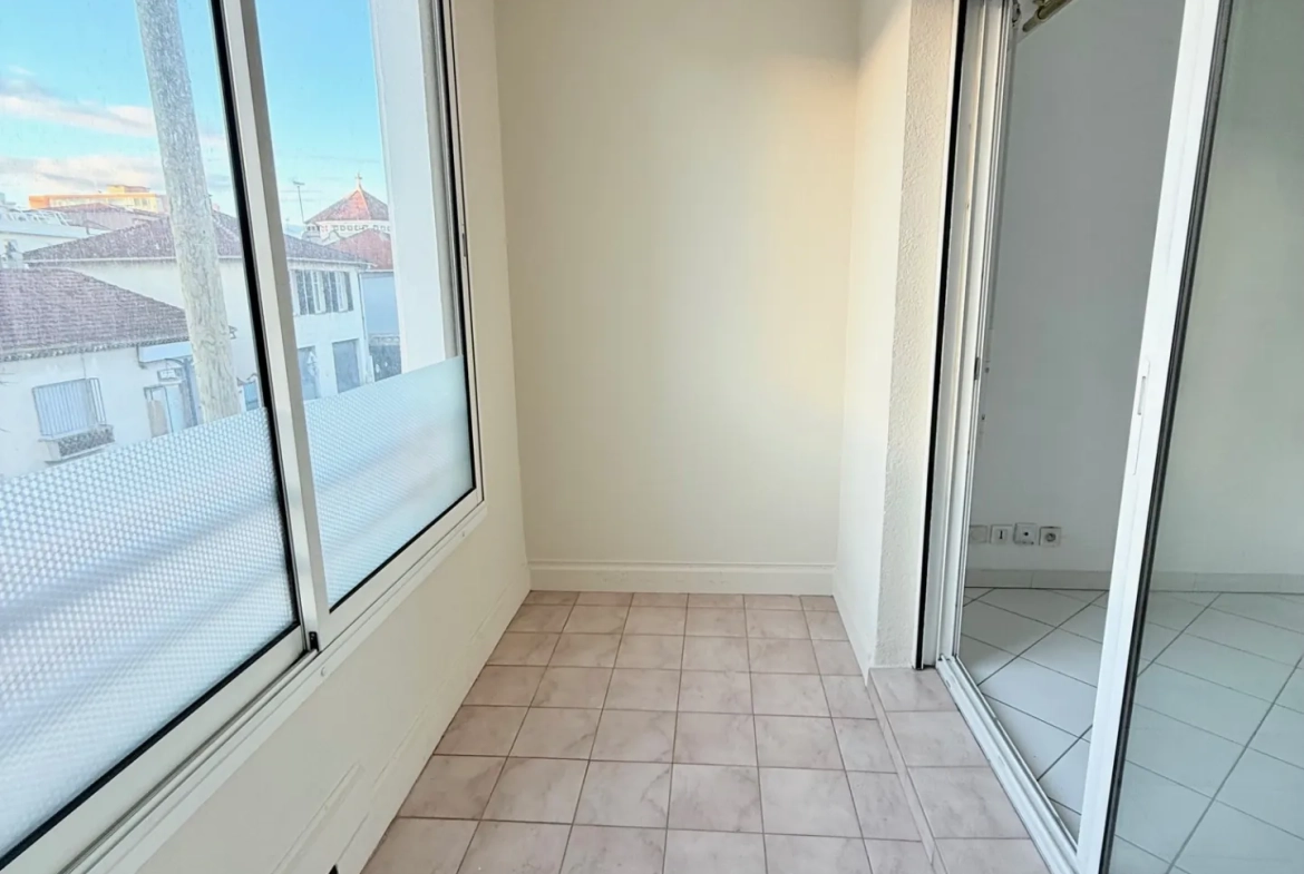 Appartement 2 pièces de 43,20 m² avec terrasse et parking au Cannet 