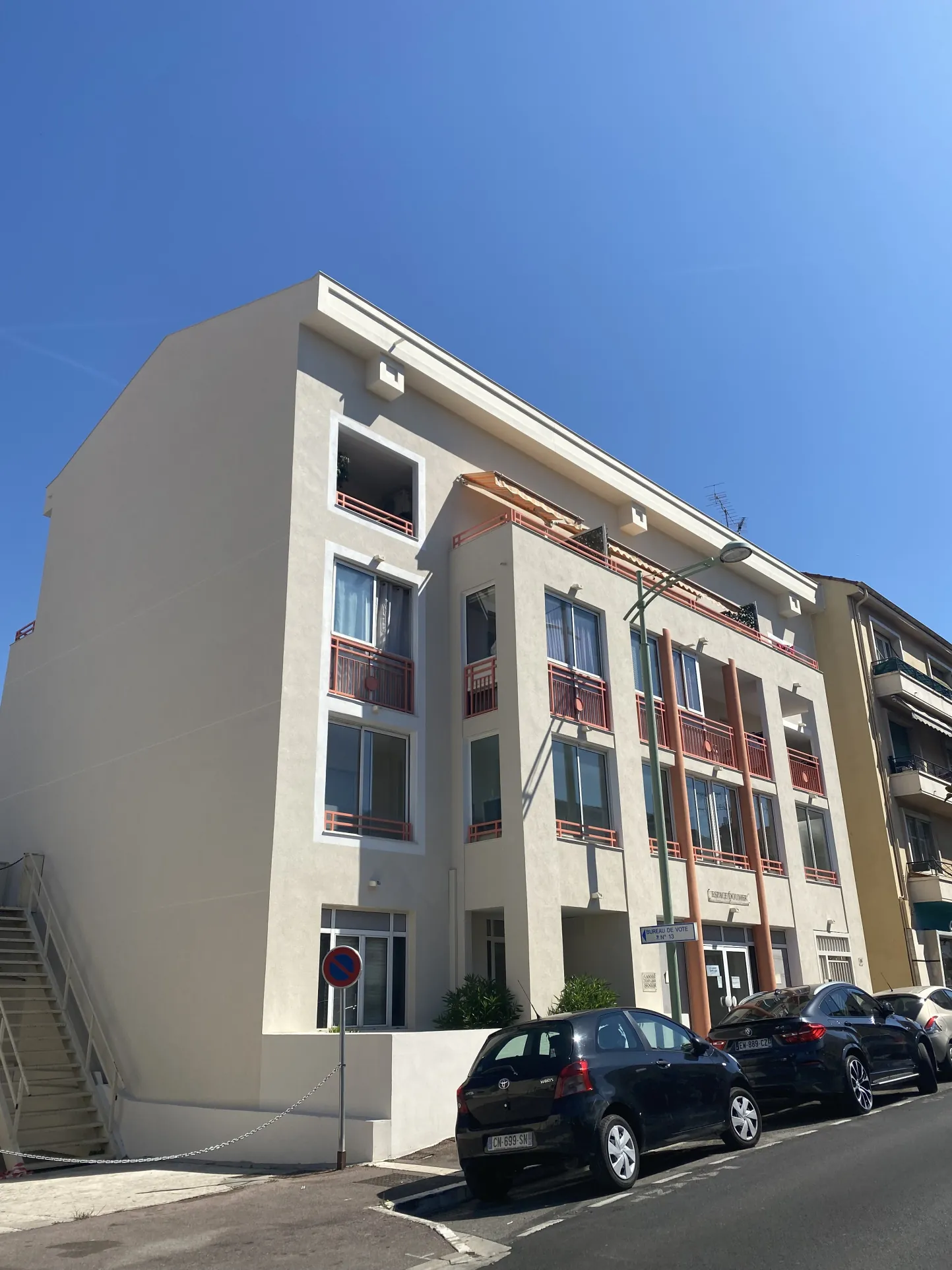 Appartement 2 pièces de 43,20 m² avec terrasse et parking au Cannet 