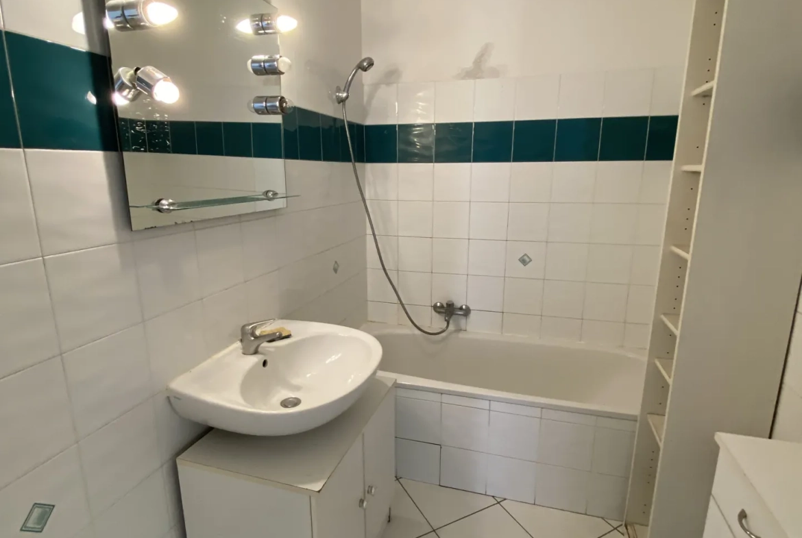 Appartement 2 pièces de 43,20 m² avec terrasse et parking au Cannet 