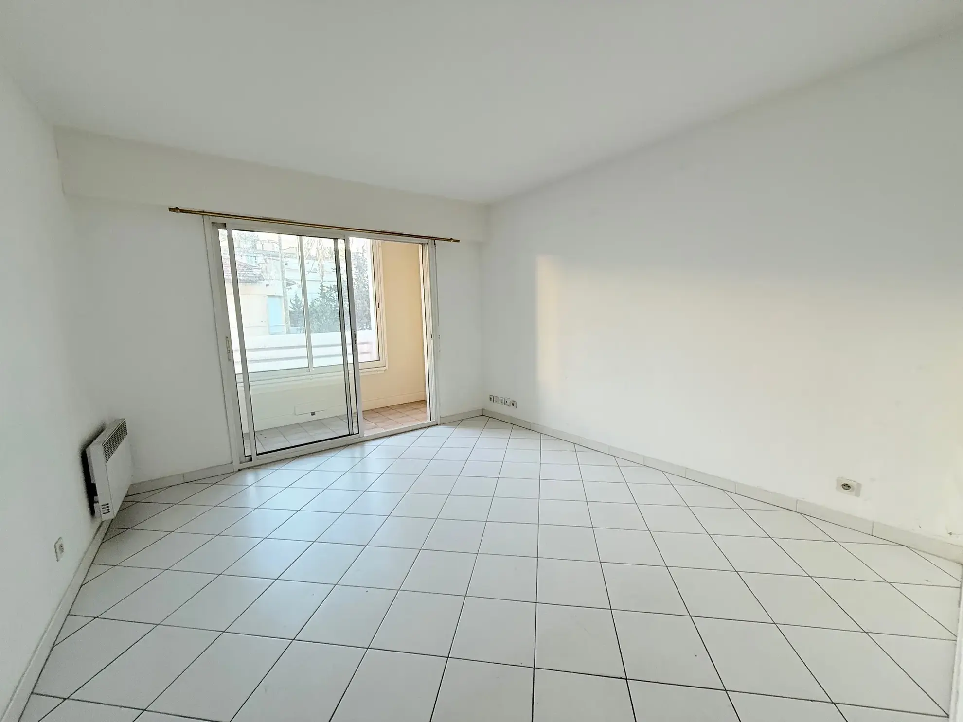 Appartement 2 pièces de 43,20 m² avec terrasse et parking au Cannet 