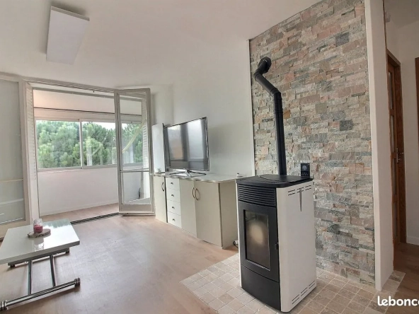 Appartement 3 pièces lumineux avec véranda à Gardanne - Dernier étage 