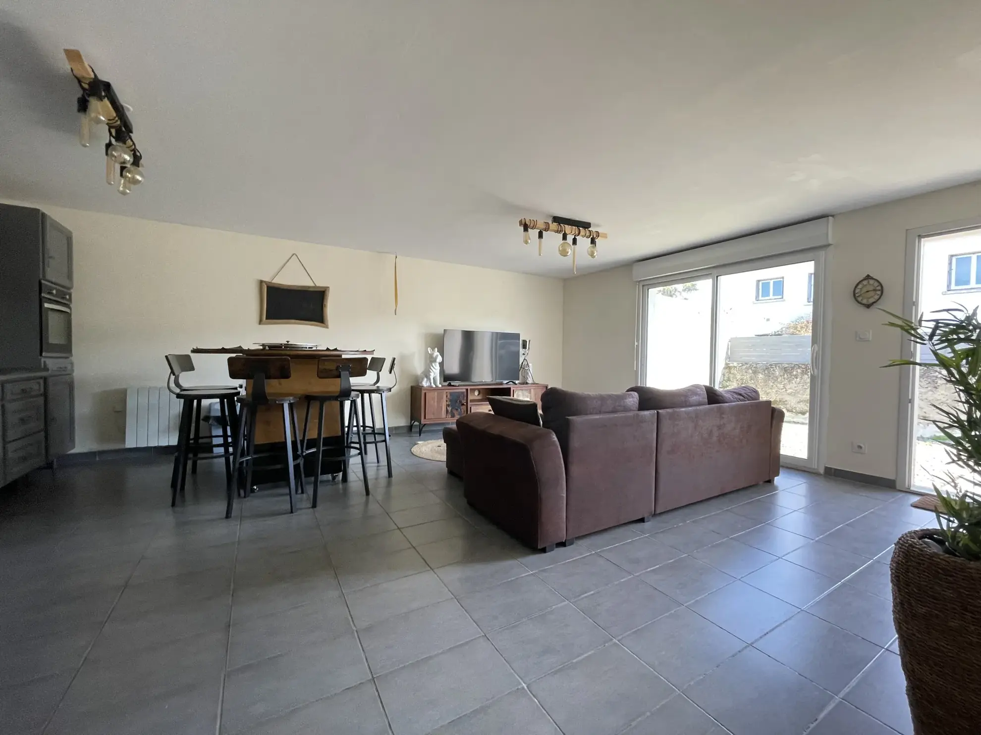 Maison rénovée avec 3 chambres au centre de Vic en Bigorre 