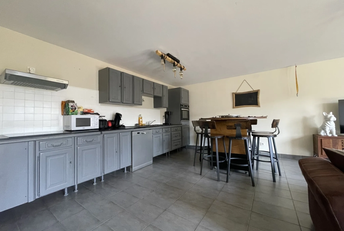 Maison rénovée avec 3 chambres au centre de Vic en Bigorre 