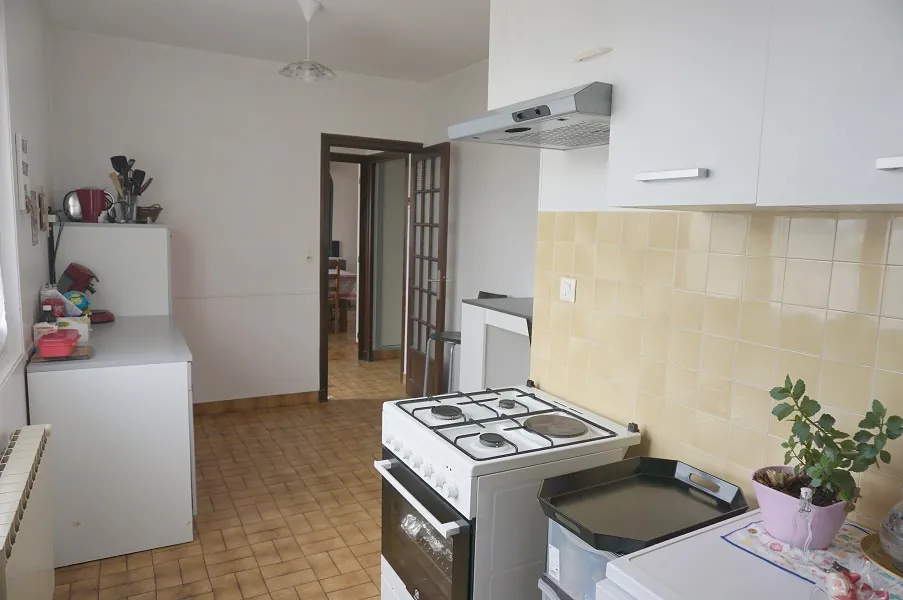Jolie maison individuelle avec sous-sol à Varenne Saint Germain - 75 m², terrain 1525 m² 