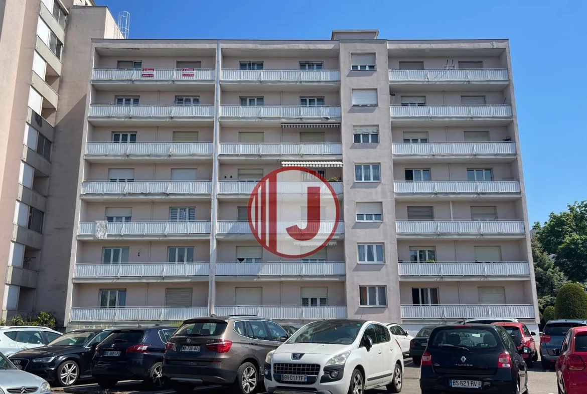 Bel appartement de 3 pièces avec deux balcons à Mulhouse 