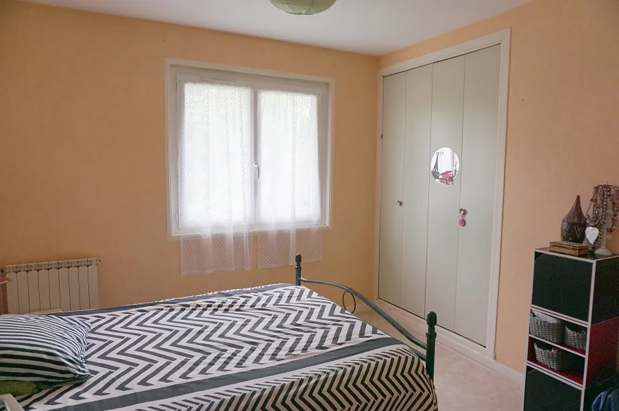 Jolie maison individuelle avec sous-sol à Varenne Saint Germain - 75 m², terrain 1525 m² 