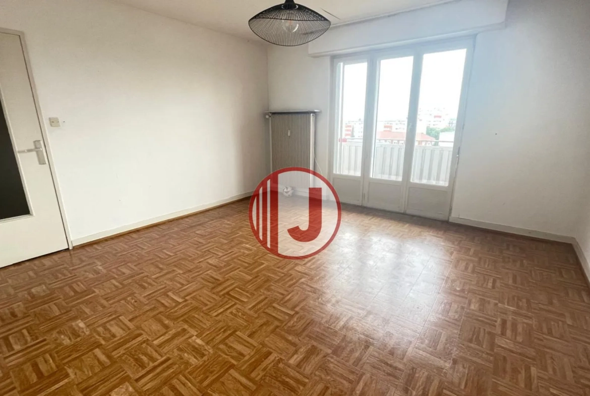 Bel appartement de 3 pièces avec deux balcons à Mulhouse 