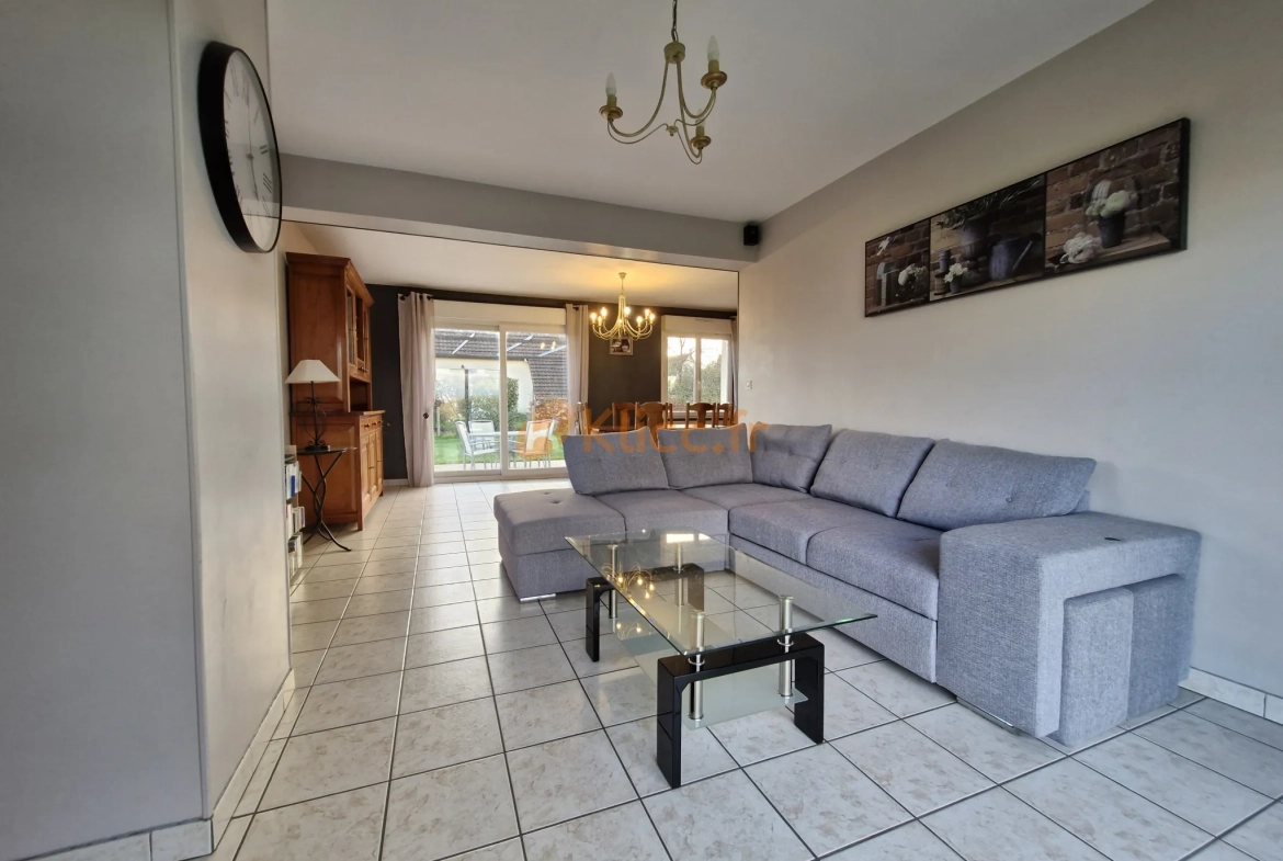 Magnifique pavillon contemporain avec 4 chambres et sous-sol complet à Elbeuf en Bray 