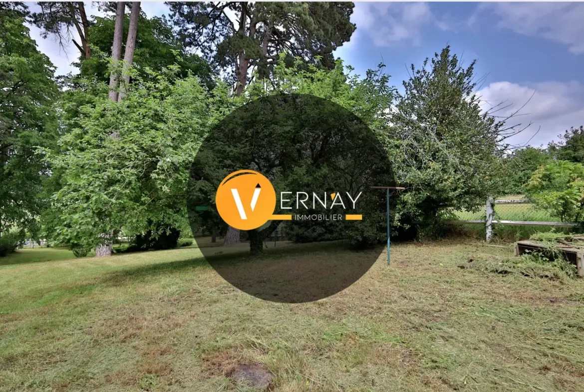 Terrain constructible à vendre à Pont Évêque - 1200 m² arboré 