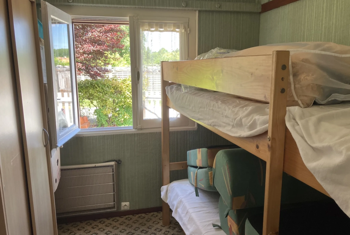 Bungalow en bois de 32 m² à Le Mazeau proche de la rivière - Idéal amoureux de la nature 