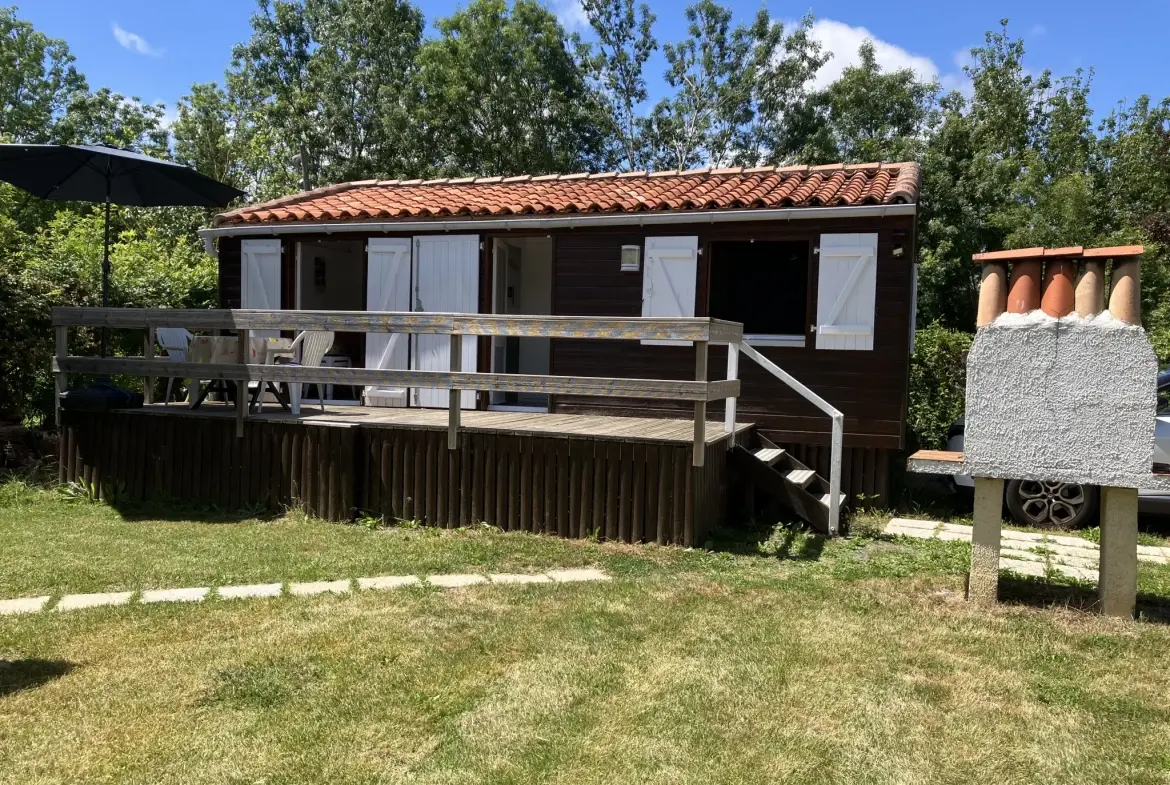 Bungalow en bois de 32 m² à Le Mazeau proche de la rivière - Idéal amoureux de la nature 