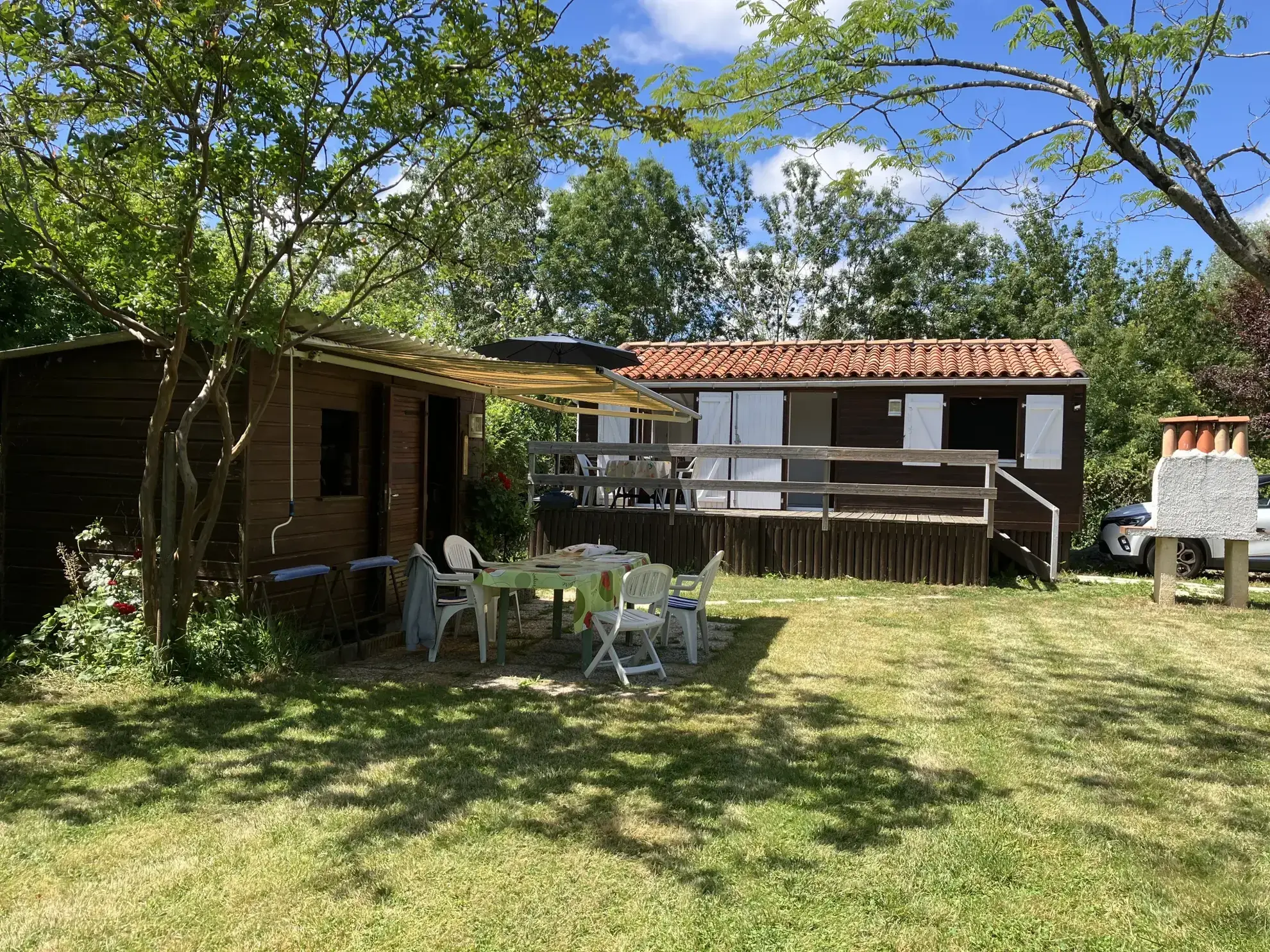 Bungalow en bois de 32 m² à Le Mazeau proche de la rivière - Idéal amoureux de la nature 