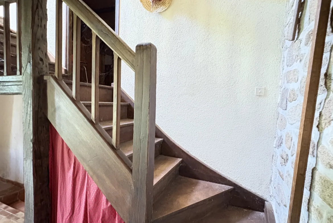 Maison de village à vendre à Saint Julien aux Bois - 75 m² avec 2 chambres 