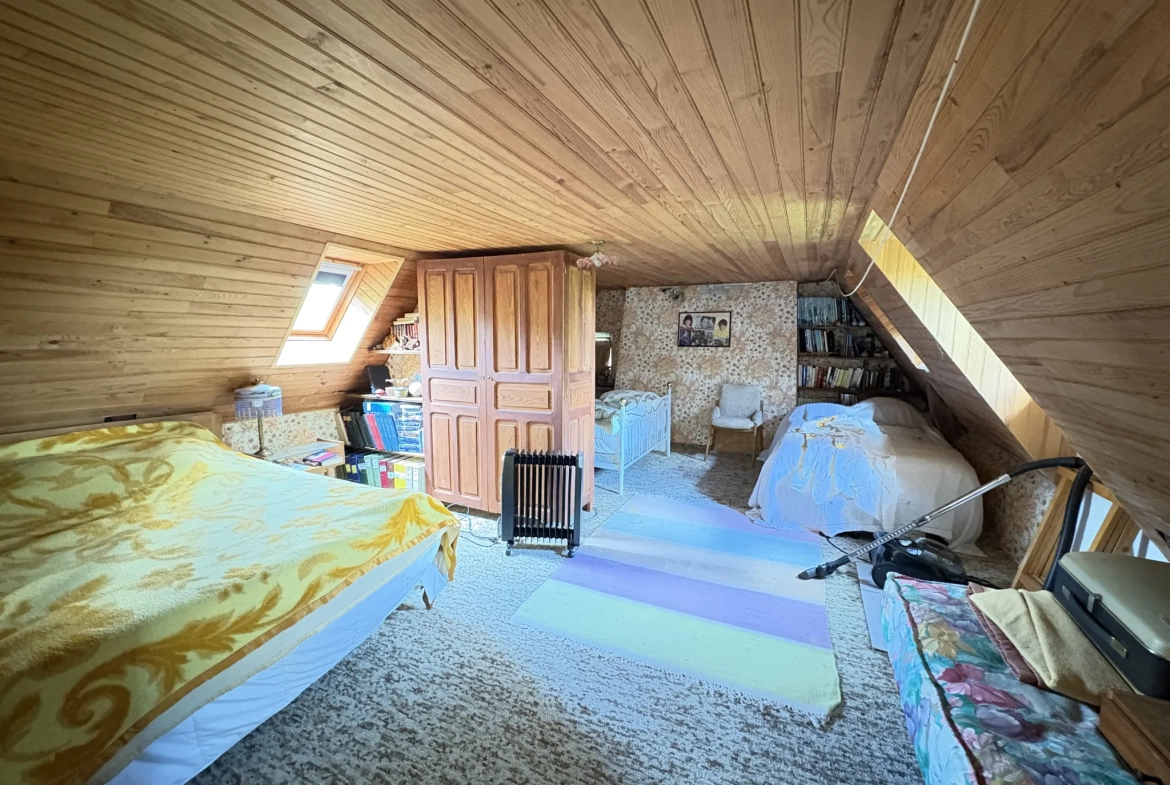 Maison de village à vendre à Saint Julien aux Bois - 75 m² avec 2 chambres 