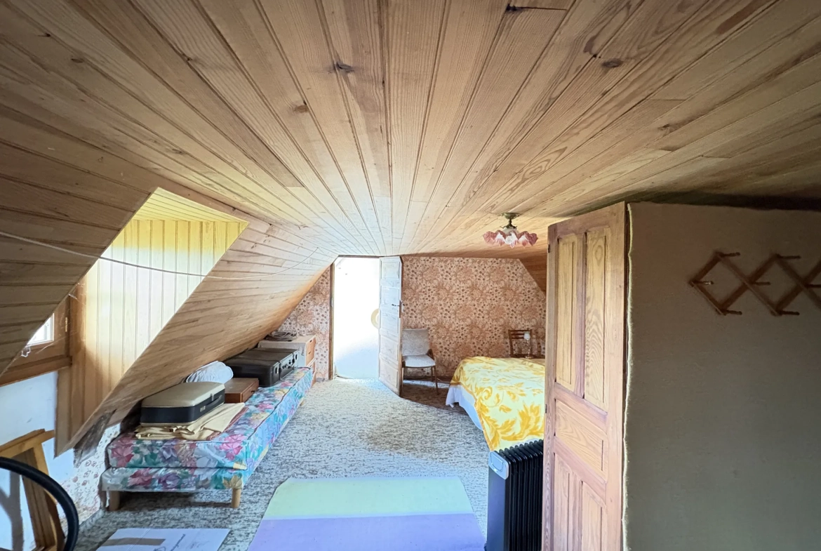 Maison de village à vendre à Saint Julien aux Bois - 75 m² avec 2 chambres 