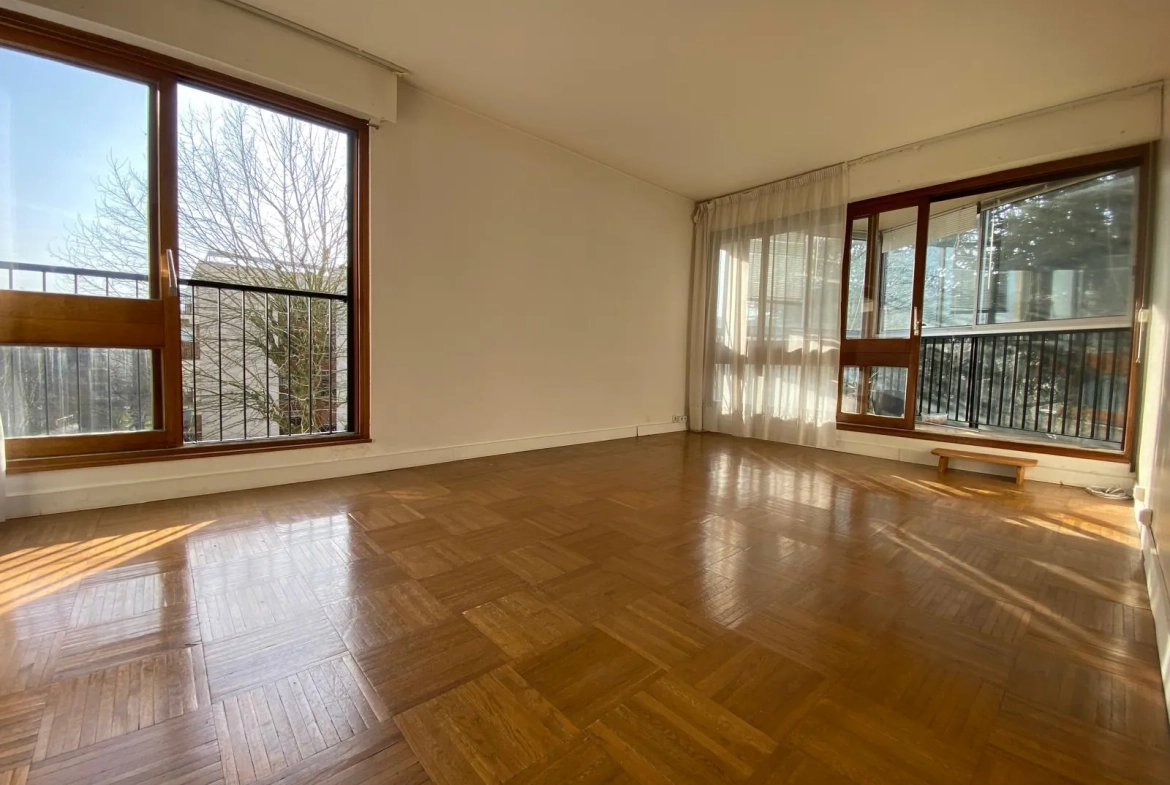 Appartement de standing de 51 m² avec balcon, cave et parking au Chesnay 