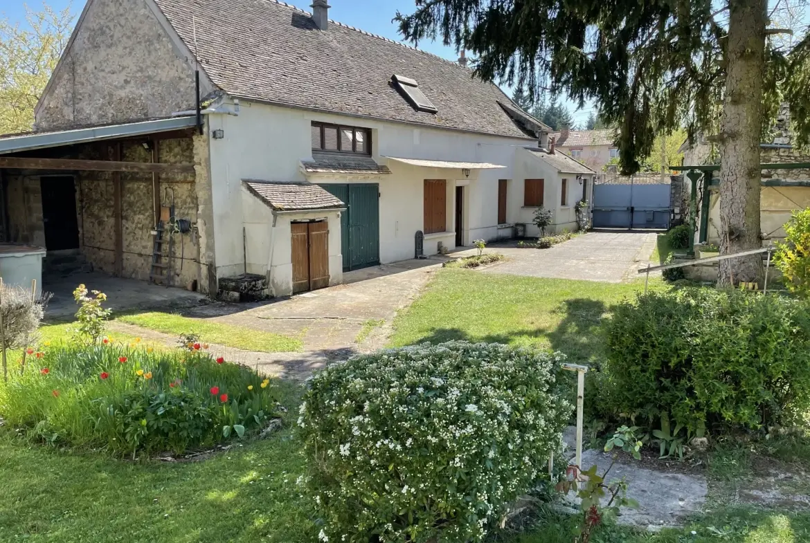 Charmante maison ancienne avec jardin à Perthes-en-Gâtinais, idéale pour rénovation 