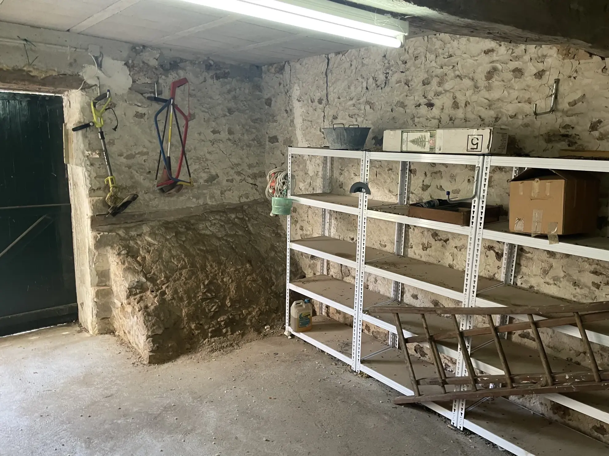 Charmante maison ancienne avec jardin à Perthes-en-Gâtinais, idéale pour rénovation 