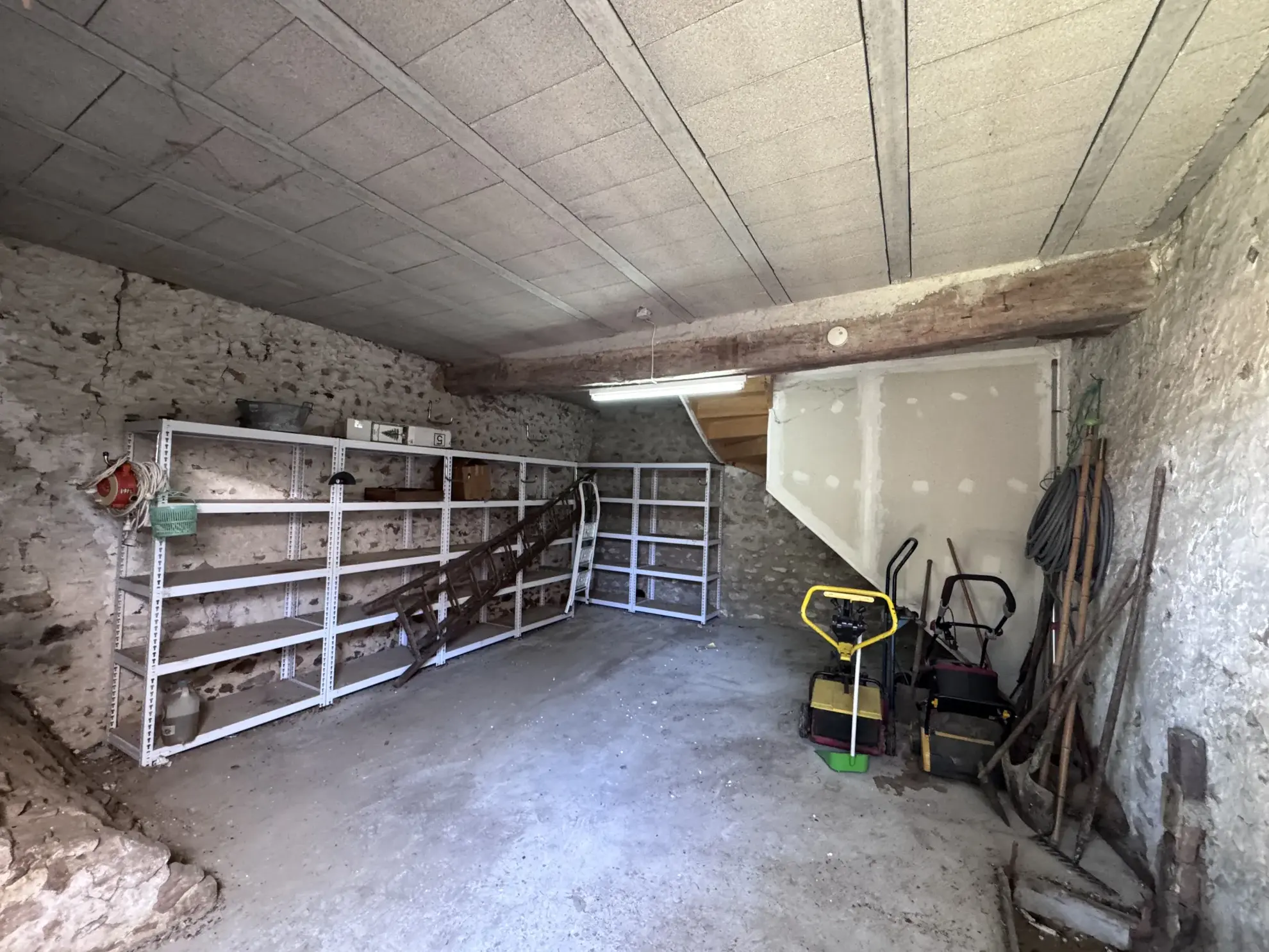 Charmante maison ancienne avec jardin à Perthes-en-Gâtinais, idéale pour rénovation 
