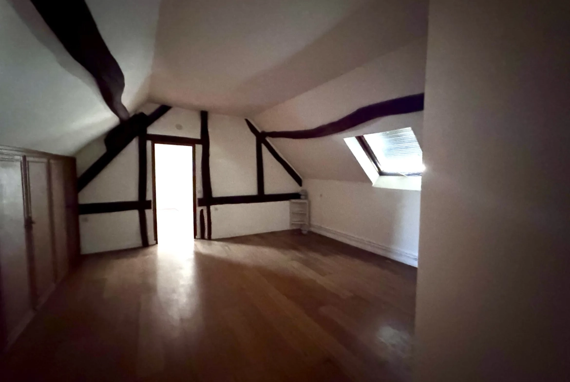Charmante maison ancienne avec jardin à Perthes-en-Gâtinais, idéale pour rénovation 