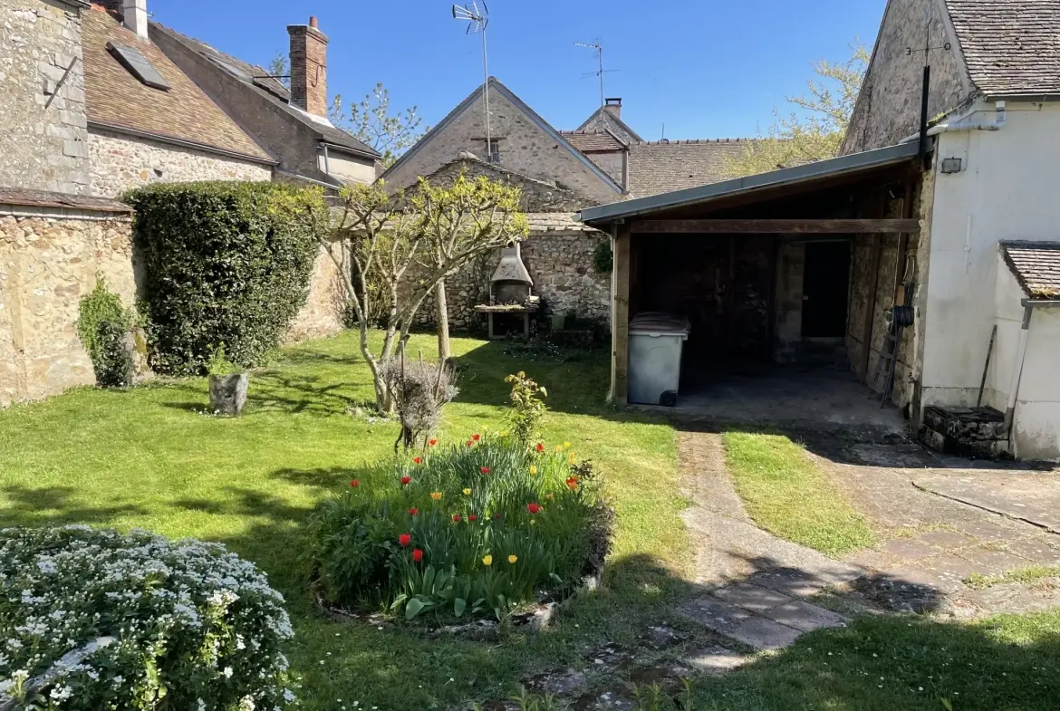 Charmante maison ancienne avec jardin à Perthes-en-Gâtinais, idéale pour rénovation 