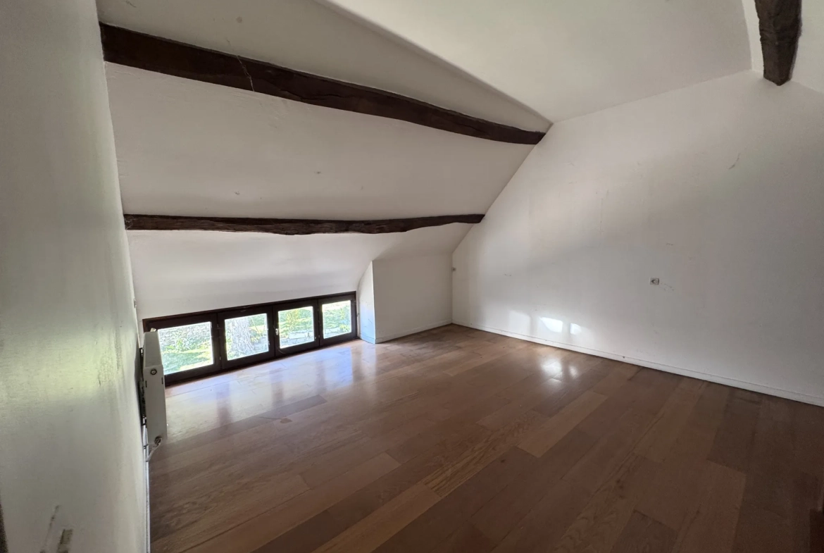 Charmante maison ancienne avec jardin à Perthes-en-Gâtinais, idéale pour rénovation 