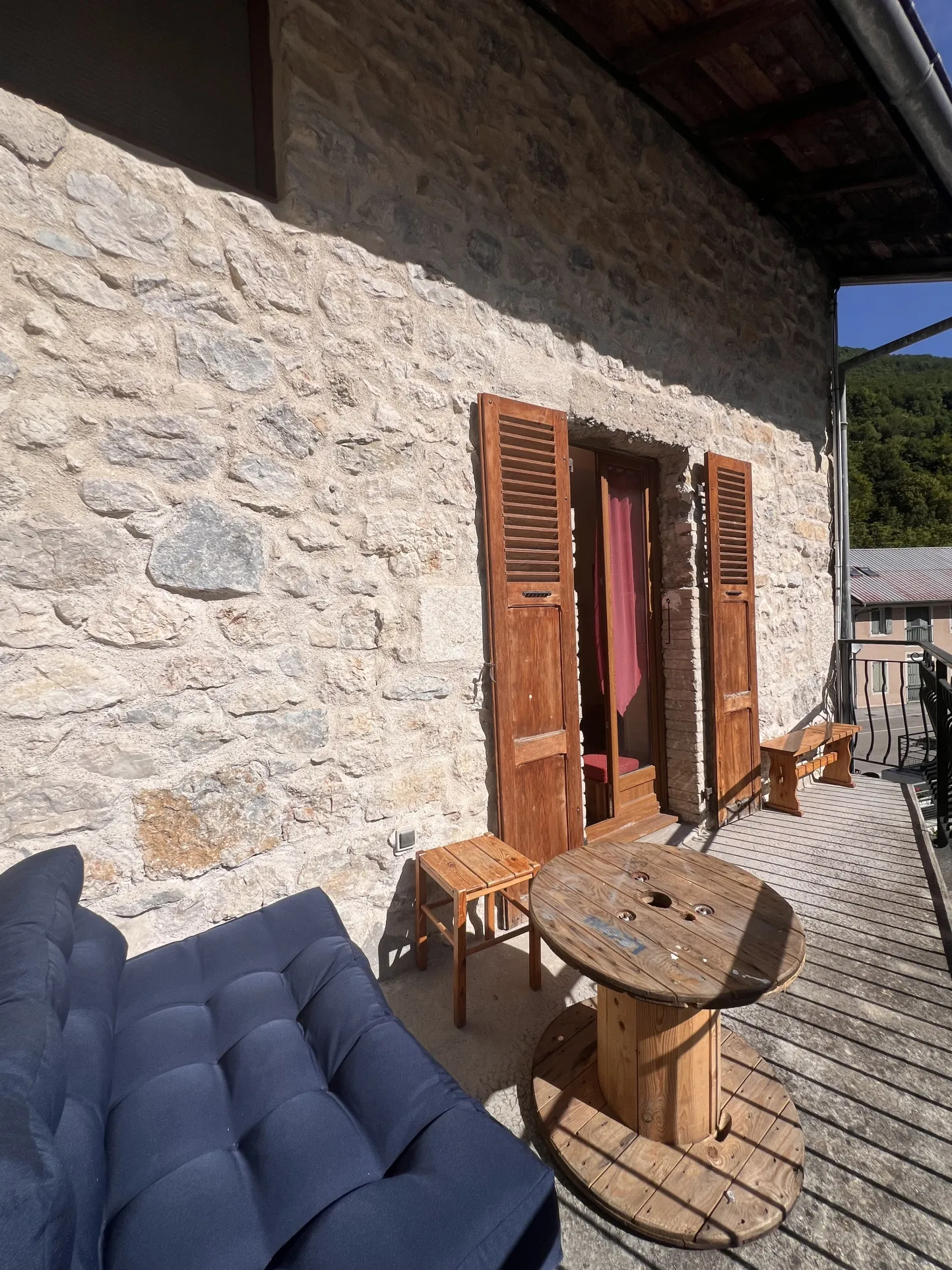 Charmante maison de village à Chezery Forens - 80 m², garage, 2 chambres, calme 