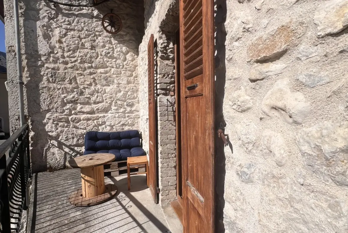 Charmante maison de village à Chezery Forens - 80 m², garage, 2 chambres, calme 