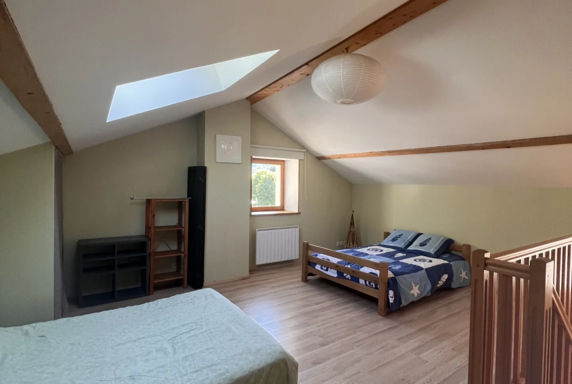 Charmante maison de village à Chezery Forens - 80 m², garage, 2 chambres, calme 
