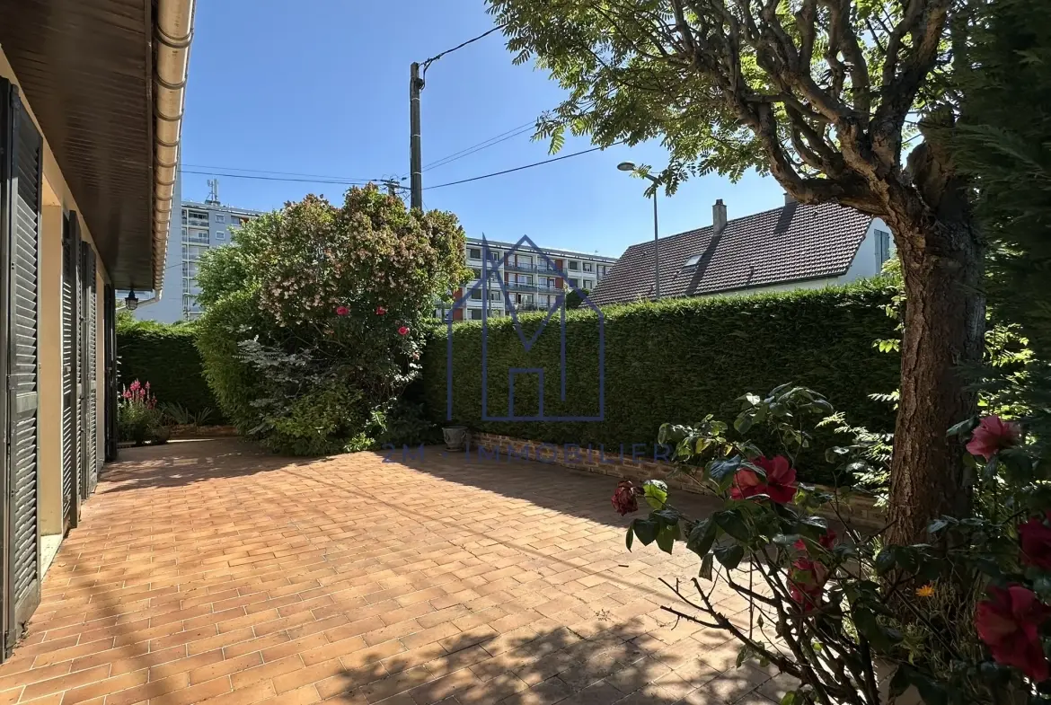 Maison de plain-pied avec sous-sol complet à Neuville-lès-Dieppe 