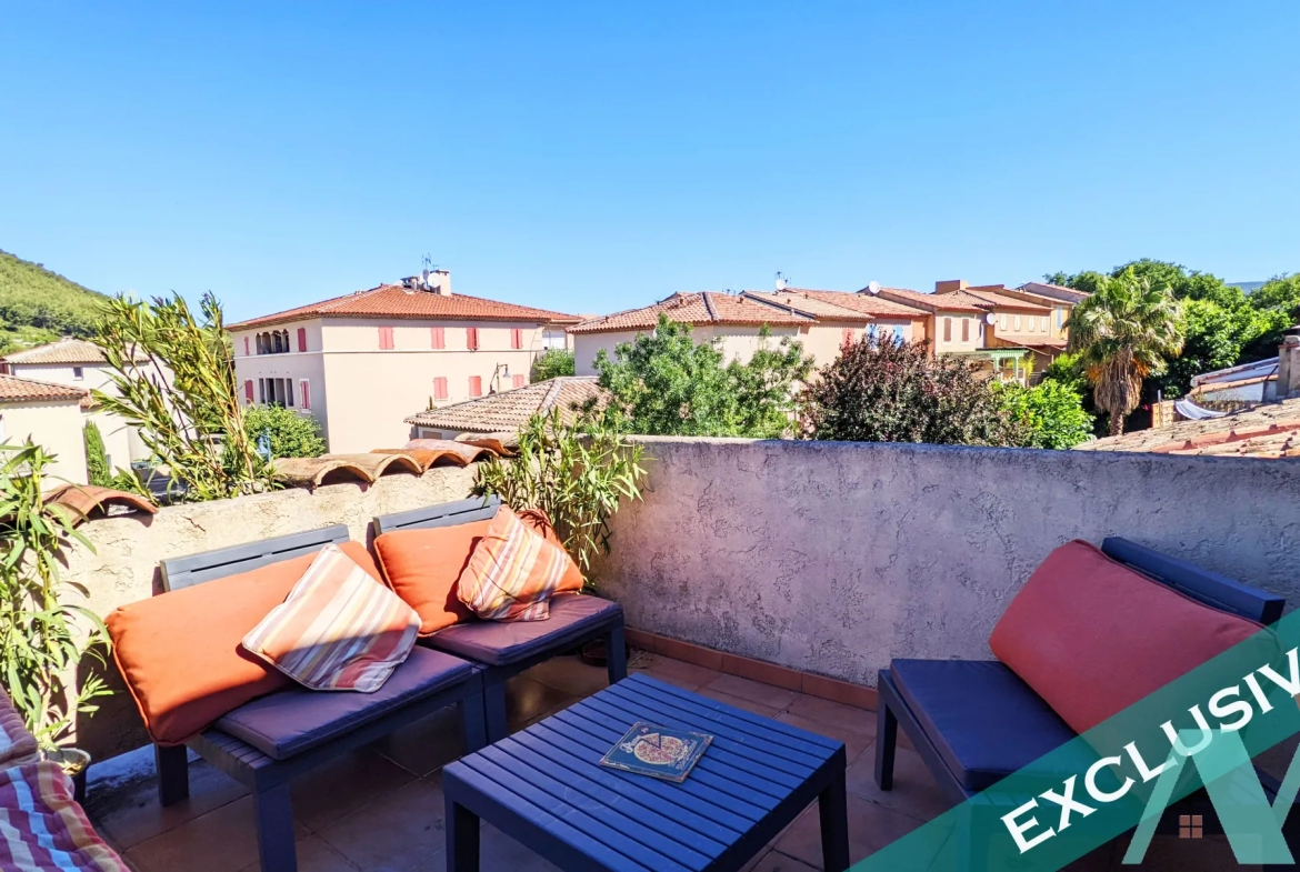 Appartement T3 en Duplex avec Terrasse et Garage au Beausset 