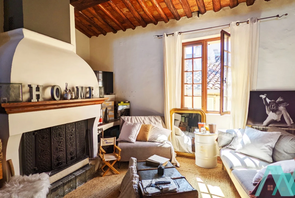 Appartement T3 en Duplex avec Terrasse et Garage au Beausset 