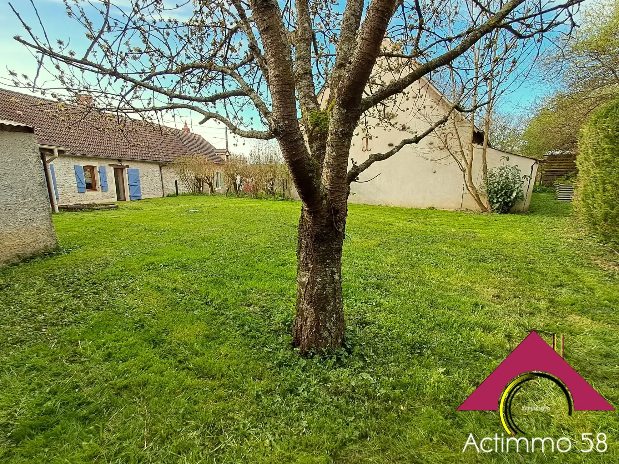 Maison de 110 m² à Ourouer-Les-Bourdelins avec grand terrain et possibilité d'agrandissement 
